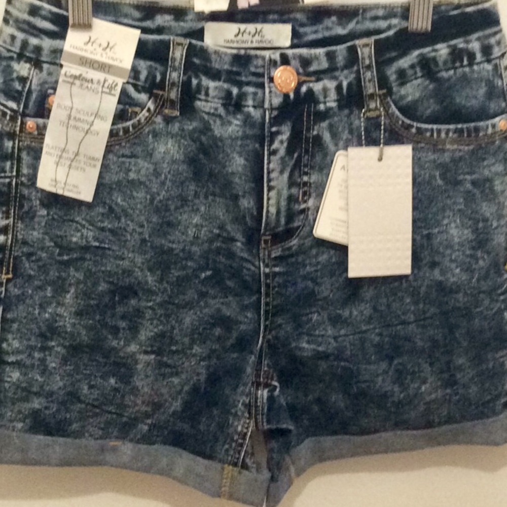 HARMONY & HAVOC WASHED BLUE DENIM SHORTS
